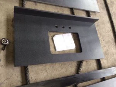 Mặt bàn đá vôi mịn màng