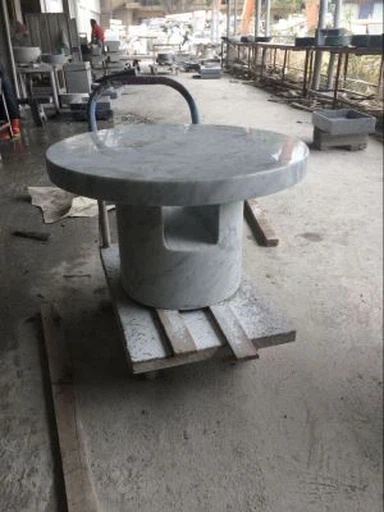 Bàn ngoài trời bằng đá cẩm thạch trắng đầu