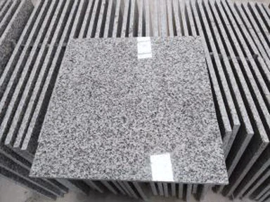 Ngà trắng lát gạch granite